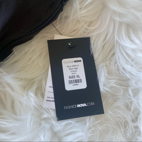 Fashion Nova Run With It Skirt Set XL NWT - Picture 4 of 5